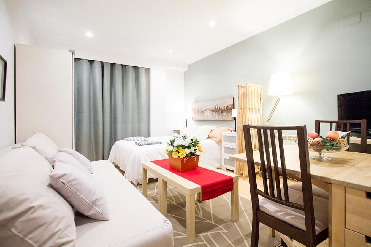 Apartamentos Adelfas マドリード エクステリア 写真